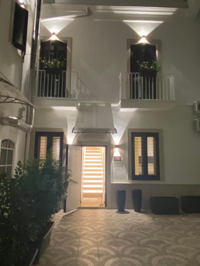 Sami B&B And Holidays Home Таранто Экстерьер фото