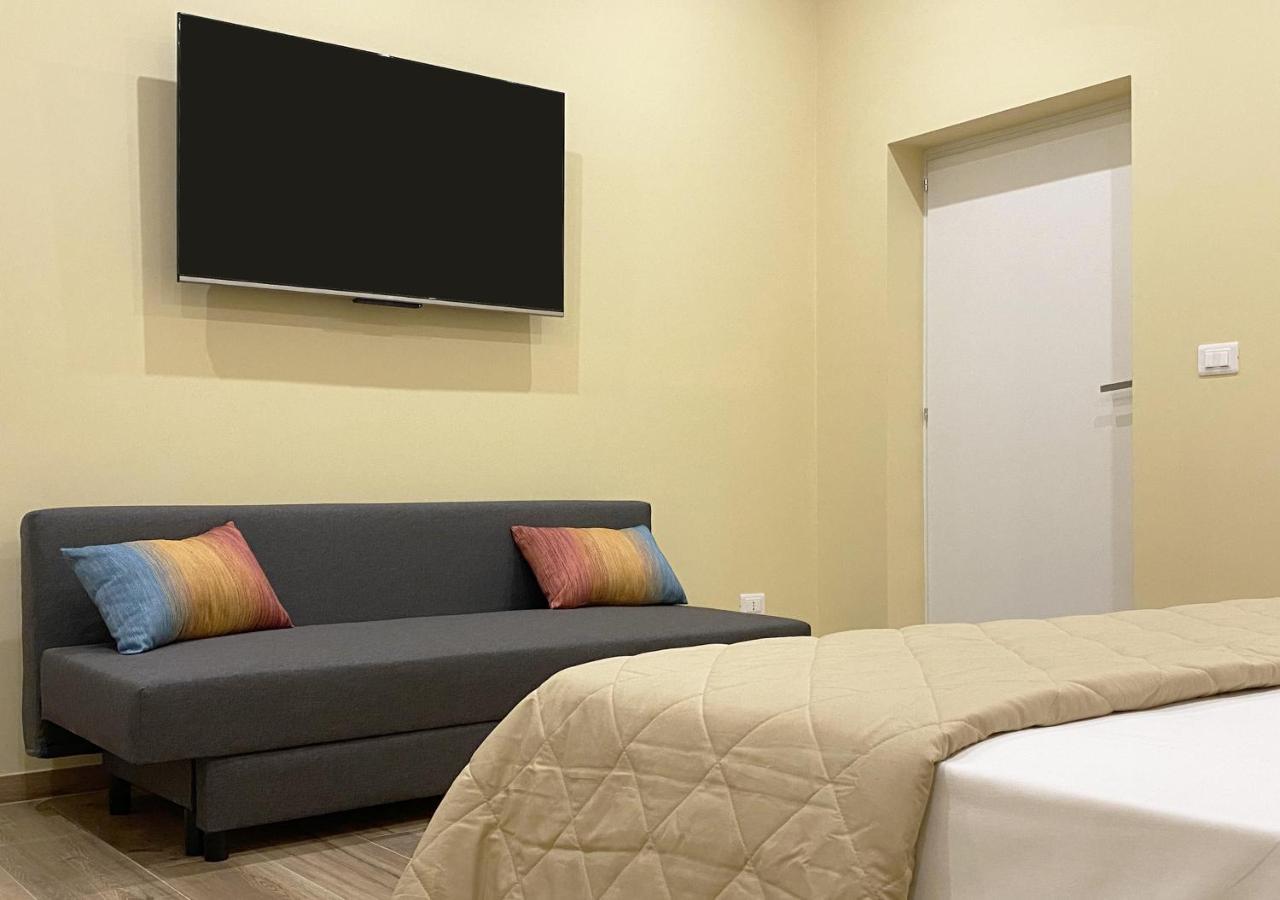 Sami B&B And Holidays Home Таранто Экстерьер фото